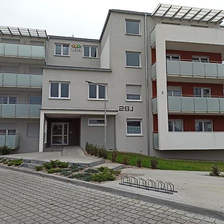 Apartamenty Wrzesnia III Exteriör bild